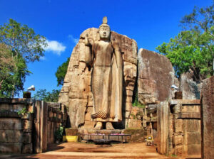 Avukana-Buddha-Statue